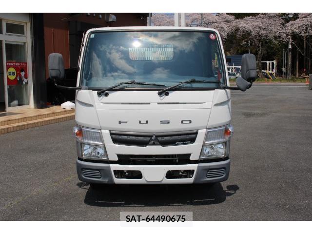 MITSUBISHI FUSO CANTER 2013-08 8876816-1