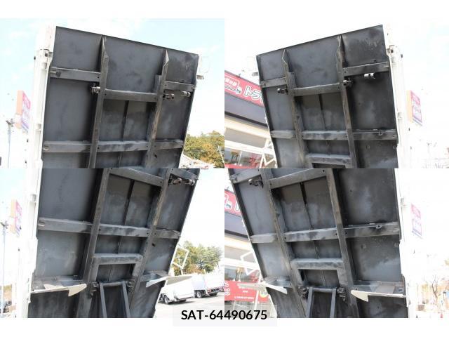 MITSUBISHI FUSO CANTER 2013-08 8876816-7