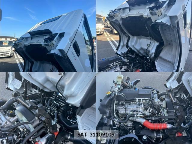 MITSUBISHI FUSO CANTER 2025-09 8876820-12