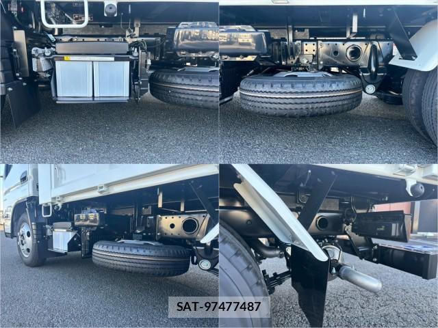 MITSUBISHI FUSO CANTER 2025-09 8876822-13