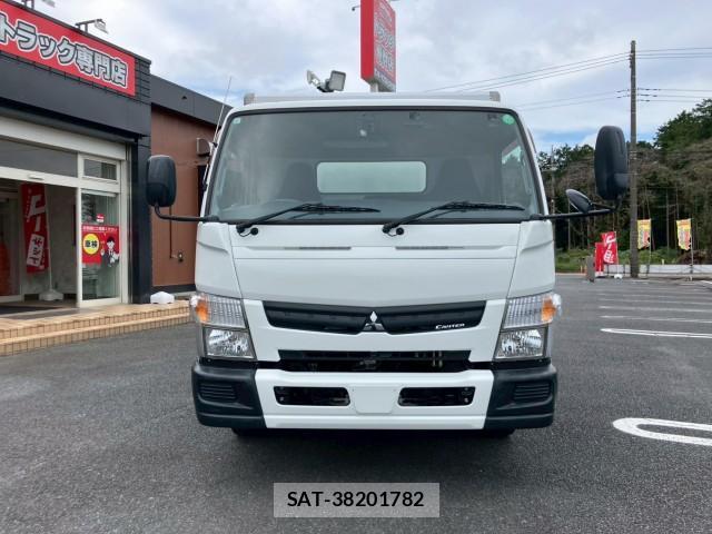 MITSUBISHI FUSO CANTER 2015-06 8876825-1