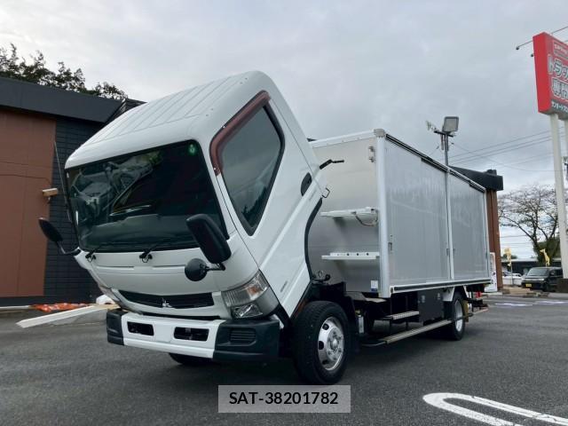 MITSUBISHI FUSO CANTER 2015-06 8876825-8