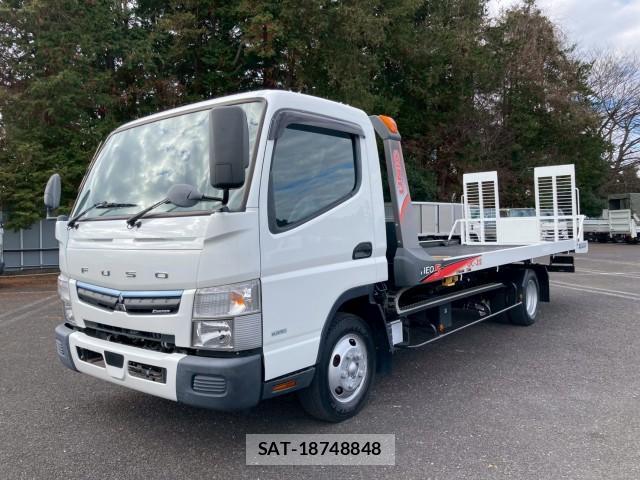MITSUBISHI FUSO CANTER 2019-10 8876840-0