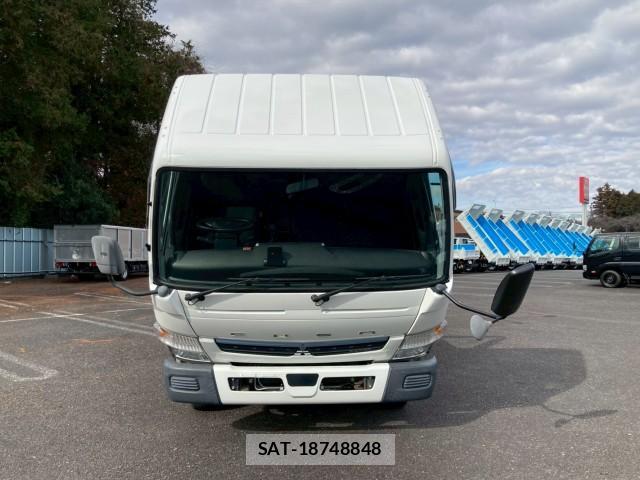 MITSUBISHI FUSO CANTER 2019-10 8876840-9