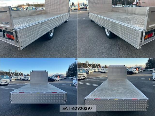 MITSUBISHI FUSO CANTER 2019-12 8876846-7