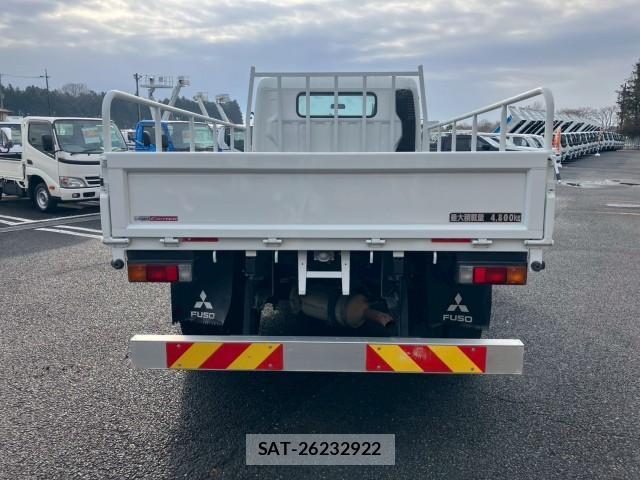 MITSUBISHI FUSO CANTER 2014-02 8876851-4