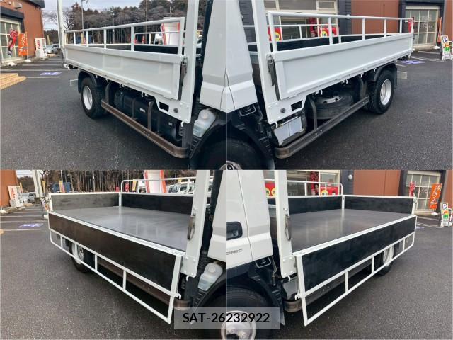 MITSUBISHI FUSO CANTER 2014-02 8876851-6