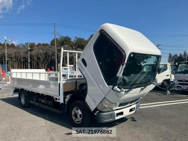 MITSUBISHI FUSO CANTER 2016-09 8876853-10