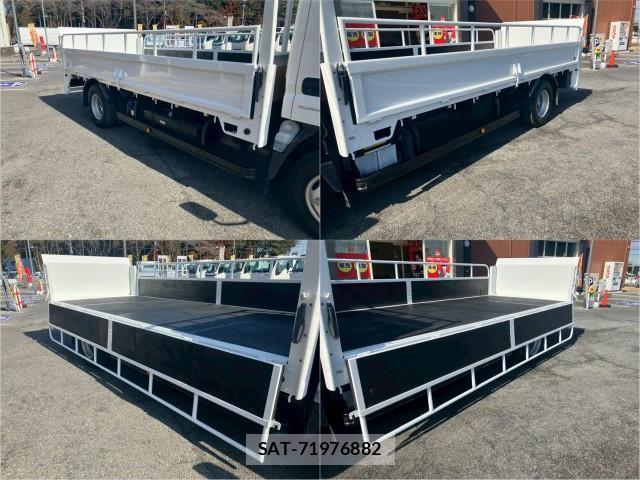 MITSUBISHI FUSO CANTER 2016-09 8876853-5