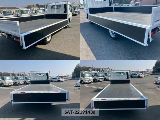 MITSUBISHI FUSO CANTER 2020-02 8876863-7
