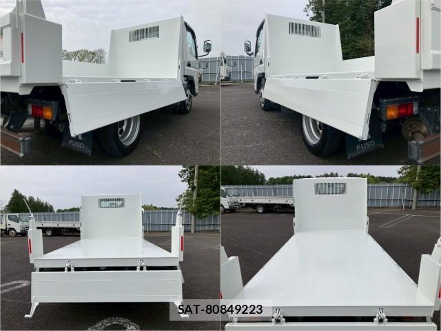MITSUBISHI FUSO CANTER 2019-08 8876880-6