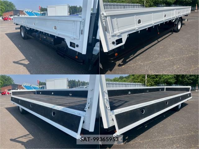 MITSUBISHI FUSO CANTER 2013-12 8876884-6