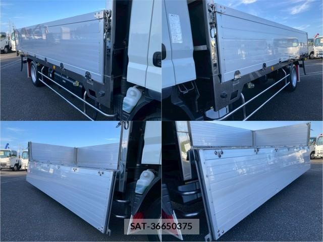 MITSUBISHI FUSO CANTER 2016-12 8876899-6