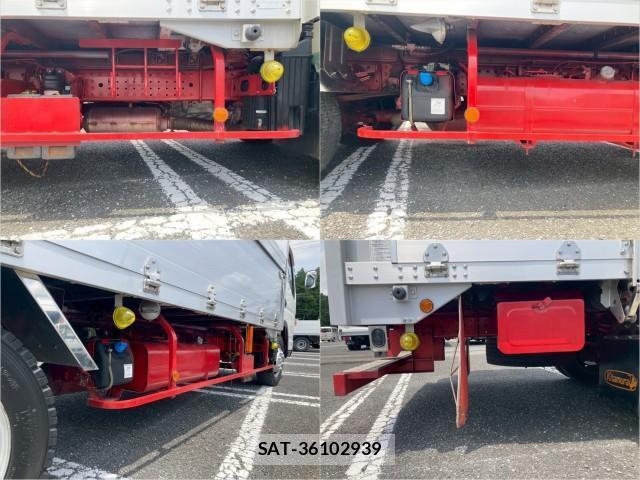 MITSUBISHI FUSO CANTER 2019-01 8876914-15