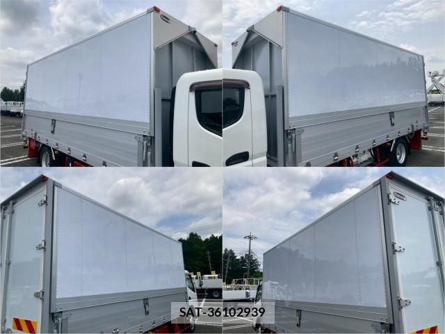MITSUBISHI FUSO CANTER 2019-01 8876914-4