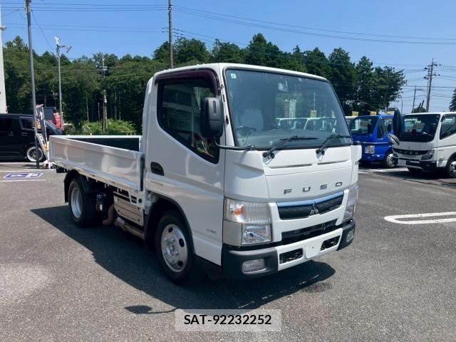 MITSUBISHI FUSO CANTER 2016-09 8876930-2