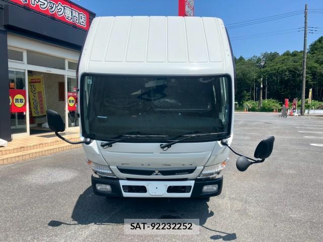 MITSUBISHI FUSO CANTER 2016-09 8876930-8