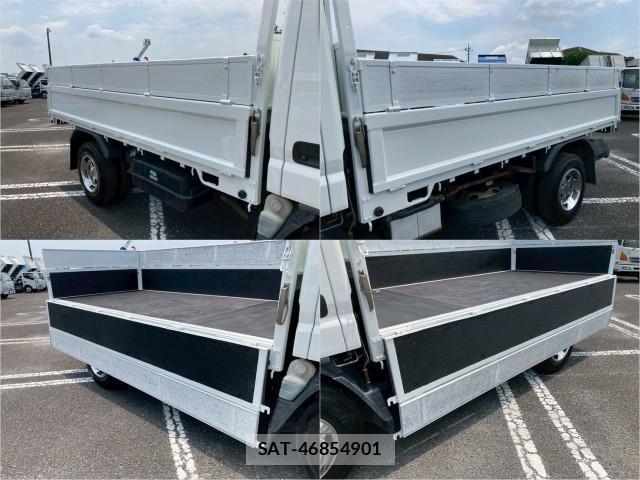 MITSUBISHI FUSO CANTER 2005-06 8876935-6