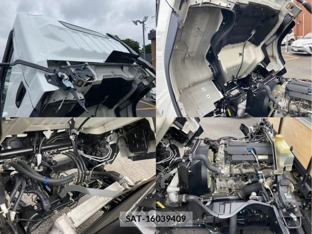 MITSUBISHI FUSO CANTER 2020-03 8876975-11