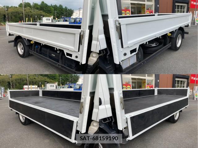 MITSUBISHI FUSO CANTER 2020-05 8876976-6