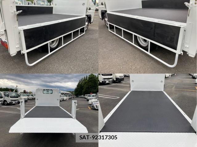 MITSUBISHI FUSO CANTER 2015-12 8876977-6