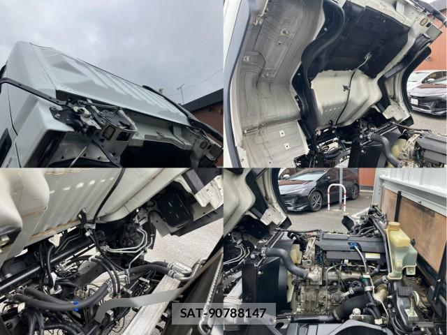 MITSUBISHI FUSO CANTER 2020-02 8876981-11