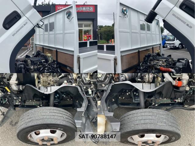 MITSUBISHI FUSO CANTER 2020-02 8876981-13
