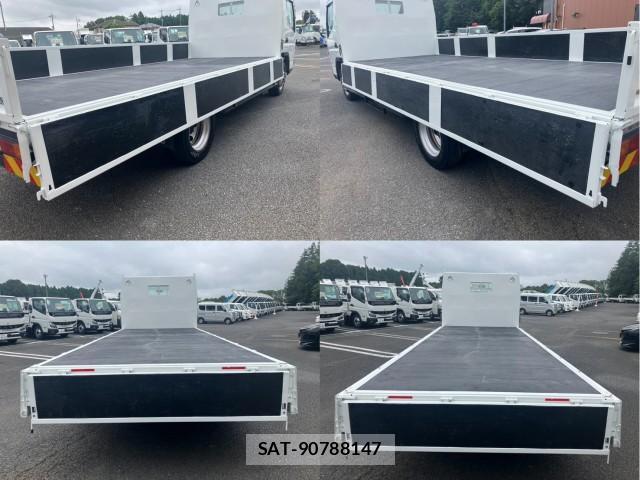 MITSUBISHI FUSO CANTER 2020-02 8876981-7