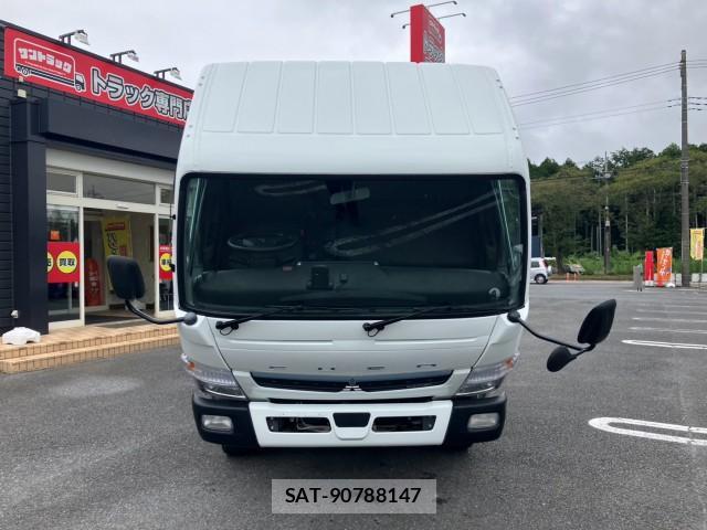 MITSUBISHI FUSO CANTER 2020-02 8876981-9