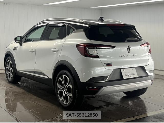 Renault CAPTUR 2023-02 8877268-2