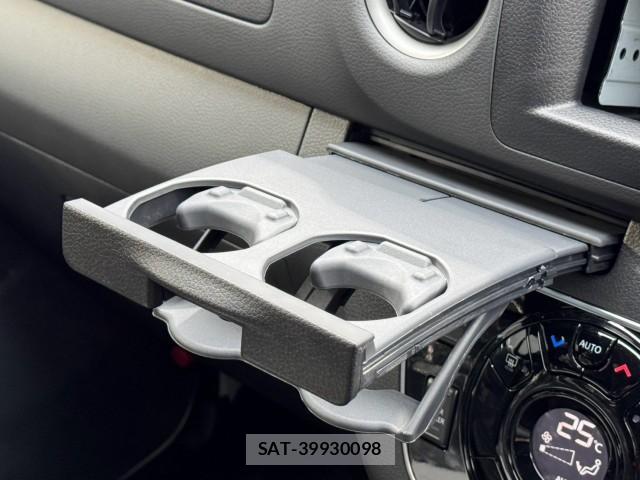 Nissan Caravan 2026-01 8876178-19