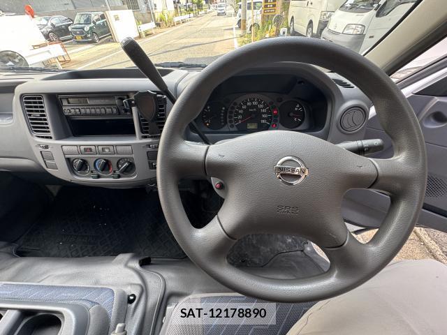 Nissan Caravan 2004-04 8876221-12