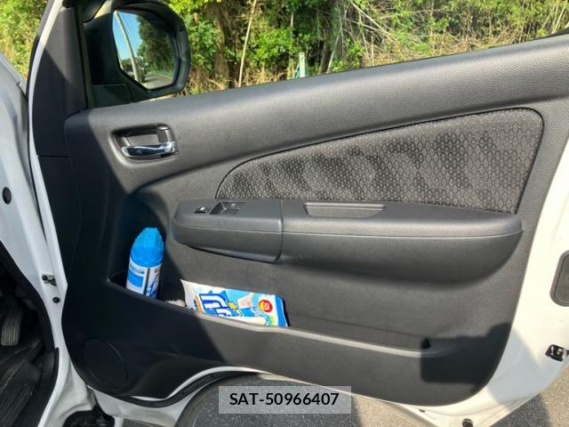 Nissan Caravan 2022-06 8877395-18