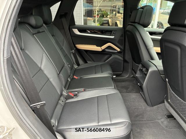 Porsche CAYENNE 2024-03 8877912-14