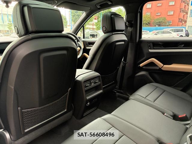 Porsche CAYENNE 2024-03 8877912-15