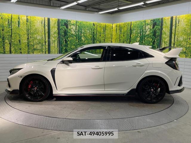 Honda CIVIC 2018-06 8875923-17