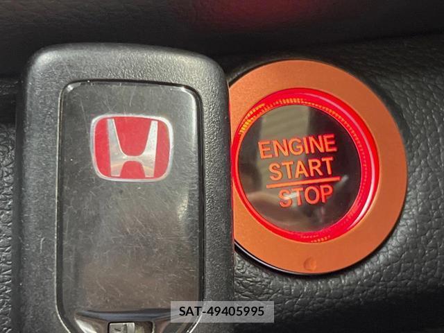 Honda CIVIC 2018-06 8875923-7