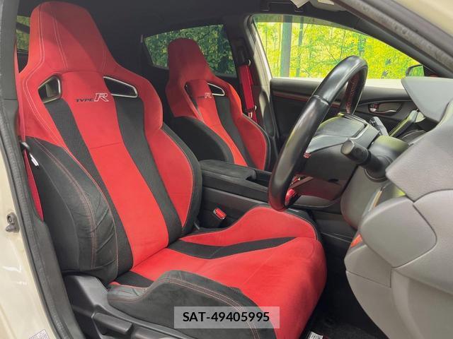 Honda CIVIC 2018-06 8875923-9