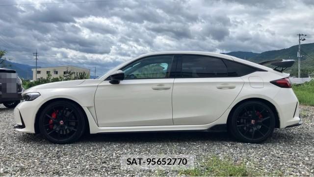 Honda CIVIC 2024-07 8877183-10