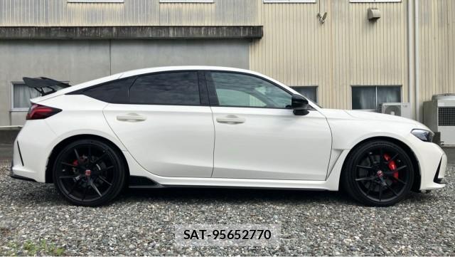 Honda CIVIC 2024-07 8877183-3