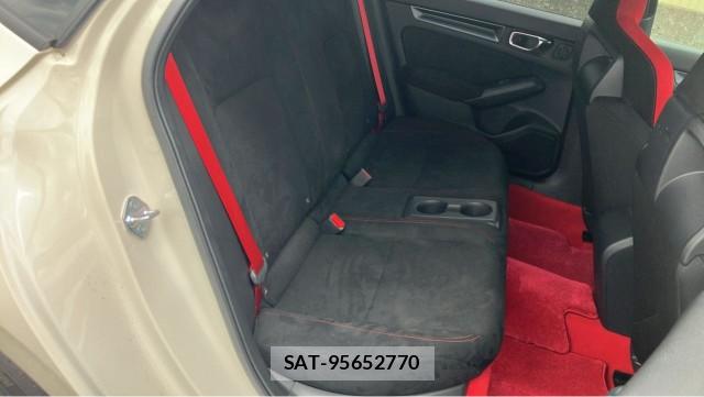 Honda CIVIC 2024-07 8877183-6