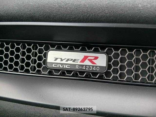 Honda CIVIC 2025-03 8877481-14