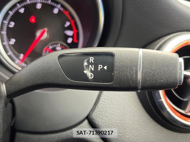 Mercedes Benz CLA-CLASS 2016-11 8875981-11
