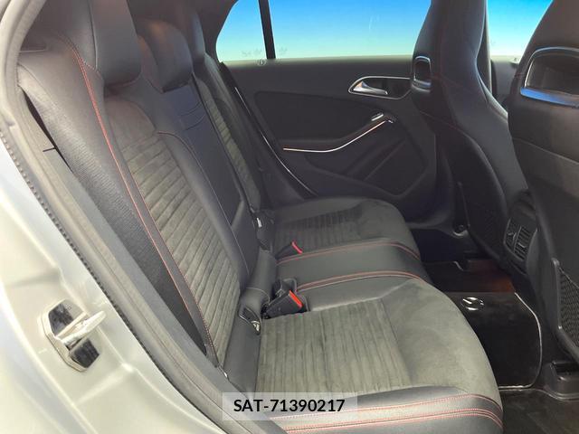 Mercedes Benz CLA-CLASS 2016-11 8875981-9