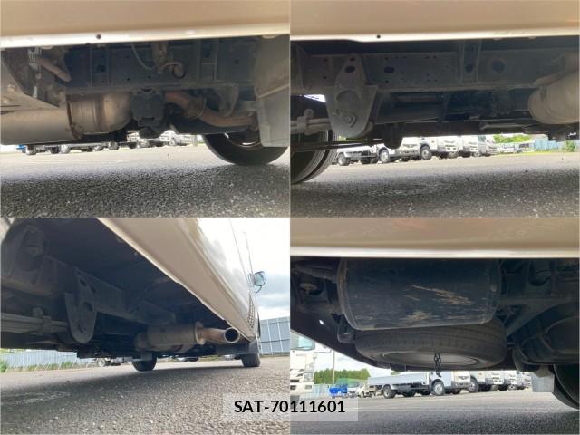 Toyota COASTER 2005-03 8876901-13