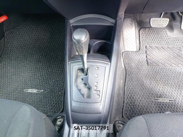 Toyota COROLLA AXIO 2018-09 8876118-11