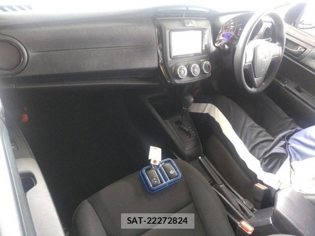 Toyota COROLLA AXIO 2021-08 8877296-2
