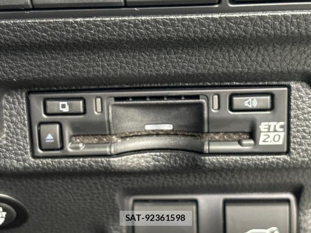 Toyota COROLLA CROSS 2024-05 8877209-17