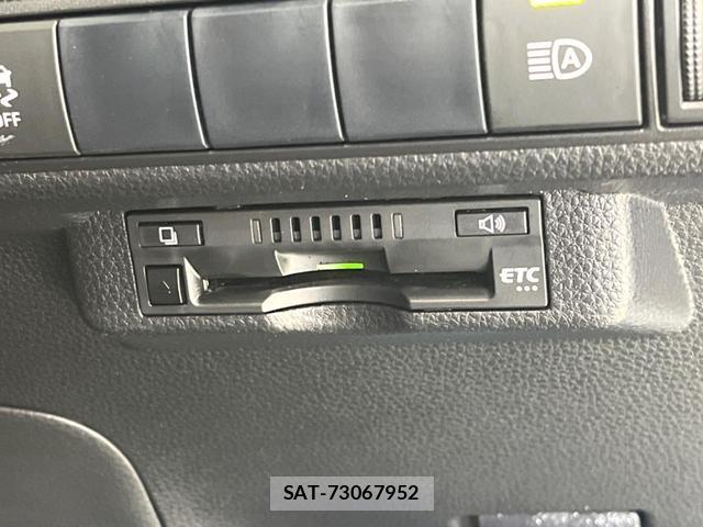 Toyota COROLLA SPORT 2019-03 8876148-6