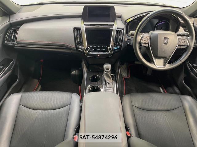 Toyota CROWN HYBRID 2020-02 8875928-1